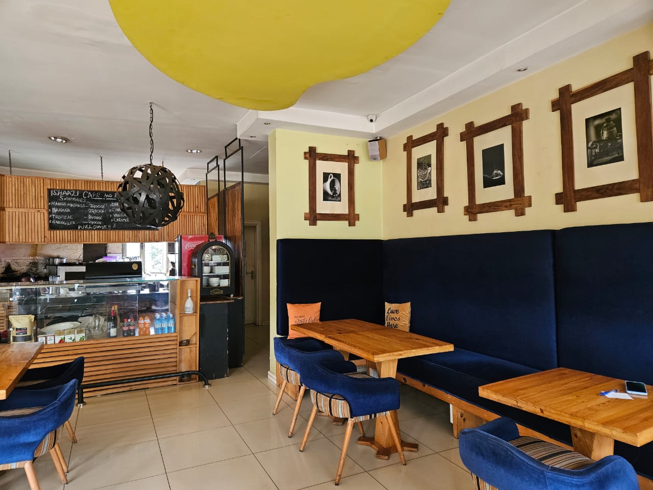 Ishaazi cafe interior